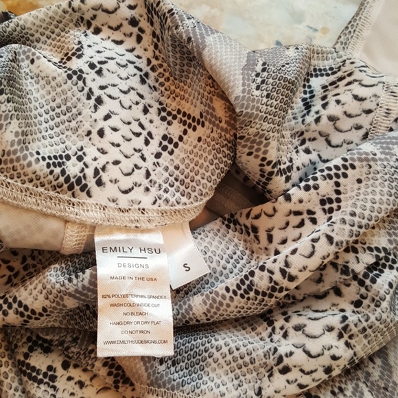 Leggings by Emily Hsu - Picture 5 of 5